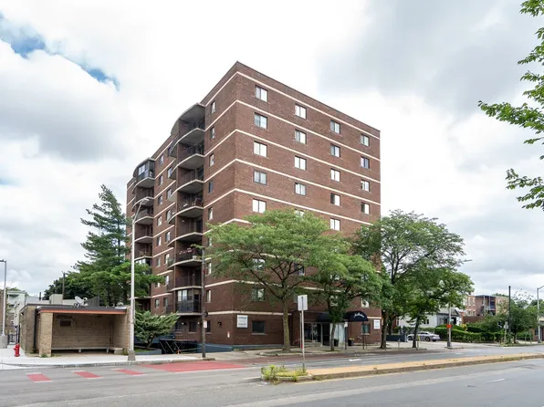 2353 Massachusetts Ave APT 31, Cambridge, MA 02140