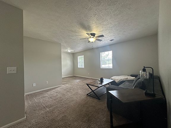 Unit 763 Entry / Living room