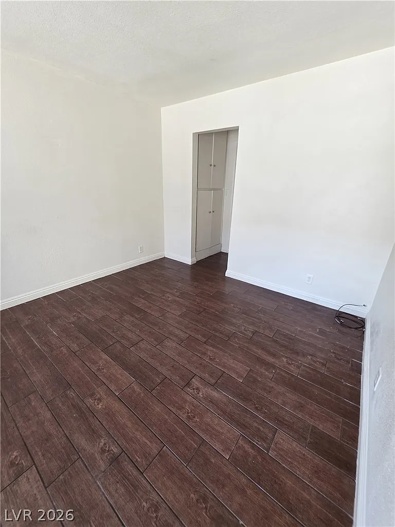 1 bed, 1.0 bath, 6016 sqft, $1,100 — Photo 4