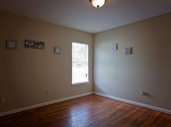 5th image of 3403 Wildwood St
