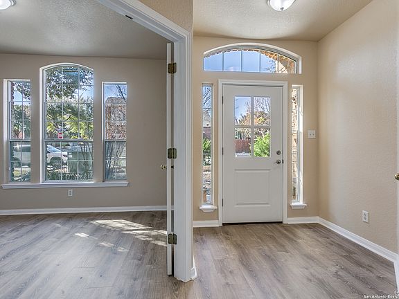 3rd image of 1905 Walter Raleigh