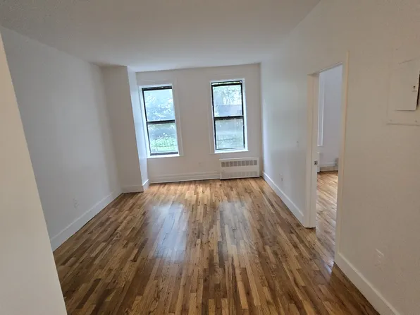 1332 Willoughby Avenue image 1 of 7