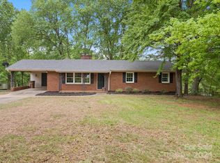 923 Lake Dr, Shelby, NC 28152