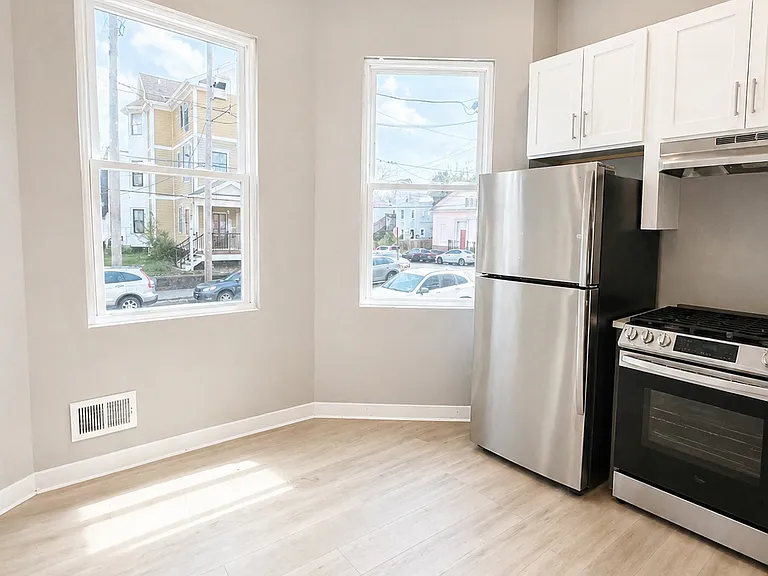 85 Auburn St #1A — Photo 7