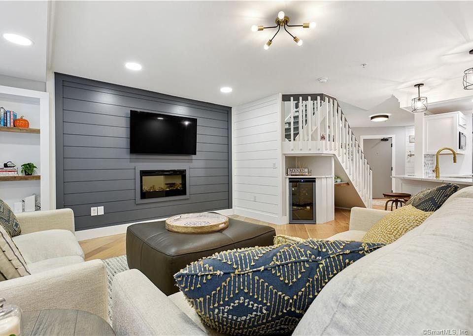 Randalls Wharf 17 Water St Mystic, CT Zillow