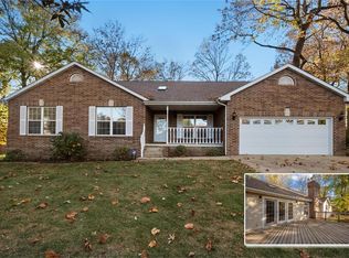 115 Woods Edge Dr, Shiloh, IL 62221