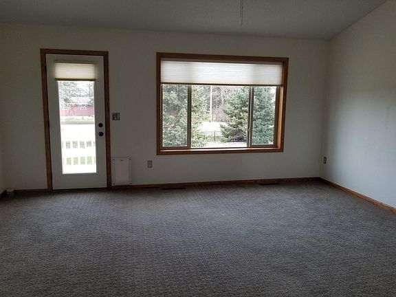 4th image of 600 16th St S