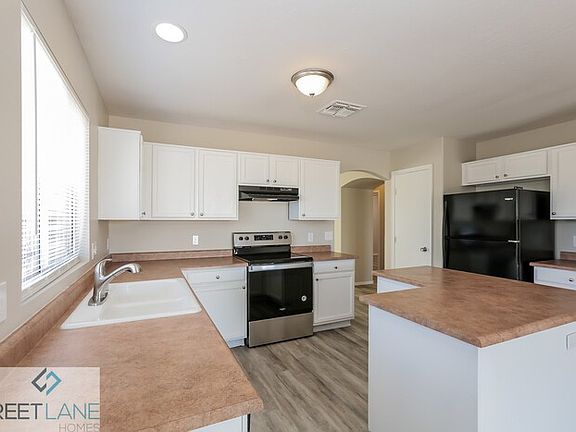 5th image of 4438 N 113th Dr