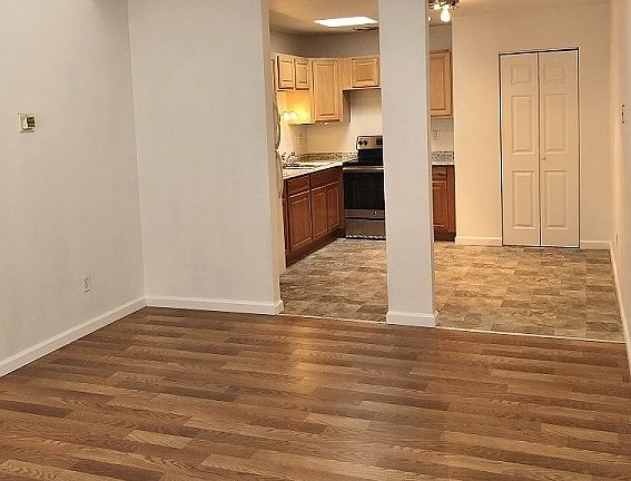 4th image of 1028 Baywood Dr APT B