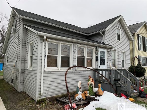 267 Lake Shore Dr E, Dunkirk, NY 14048