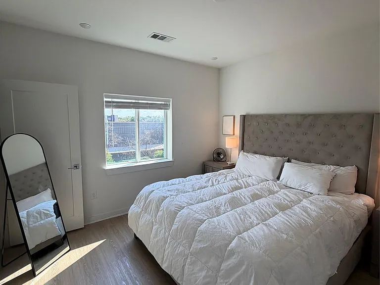 4802 S Congress Ave #107 — Photo 7