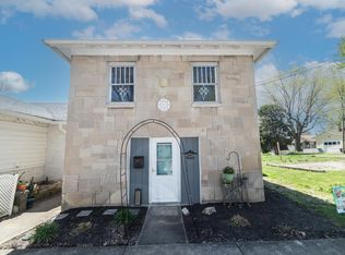 2102 6th St, Bedford, IN 47421