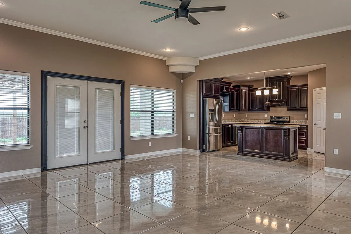 Building Photo - 105 White Dove Trl