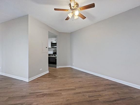 5th image of 1 Renaissance Pl Unit 409