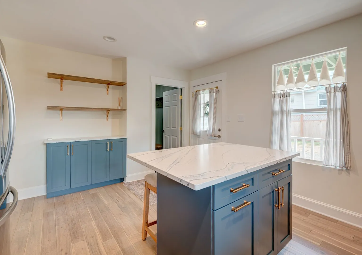Beautiful 4-Bedroom Home in the Heart of Coupeville Partial Water Views & Walkable to Downtown! — Photo 4