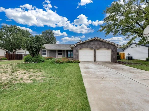 620 N Circle Dr, Wellington, KS 67152