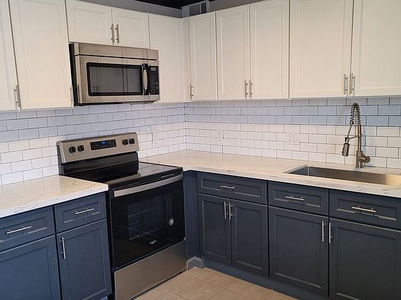 2nd image of 208 N 13th St APT 2