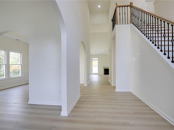 2nd image of 1116 Sadlers Way