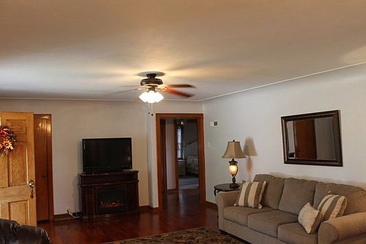4th image of 803 William Ave