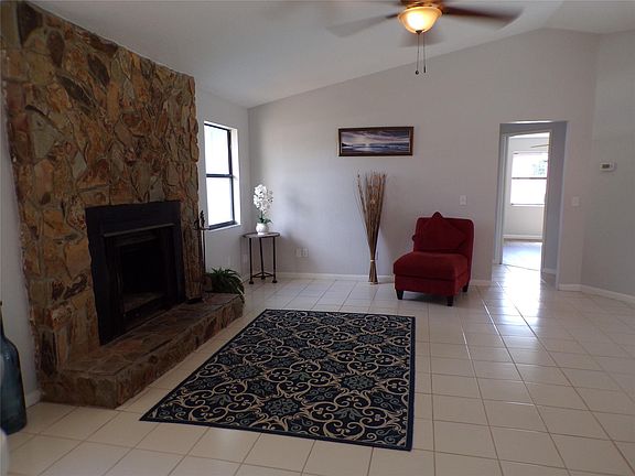 4th image of 295 12th Avenue