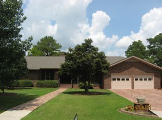 913 E Center St, Rose Hill, NC 28458