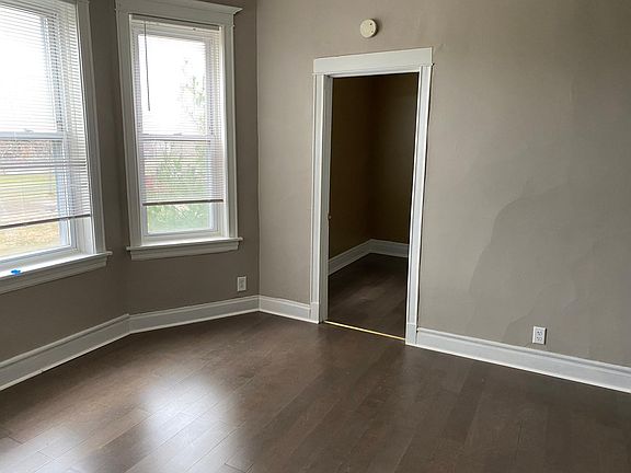 2nd family room