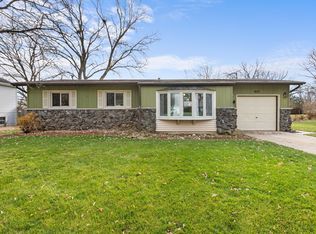 4011 Maple Ave, McHenry, IL 60050