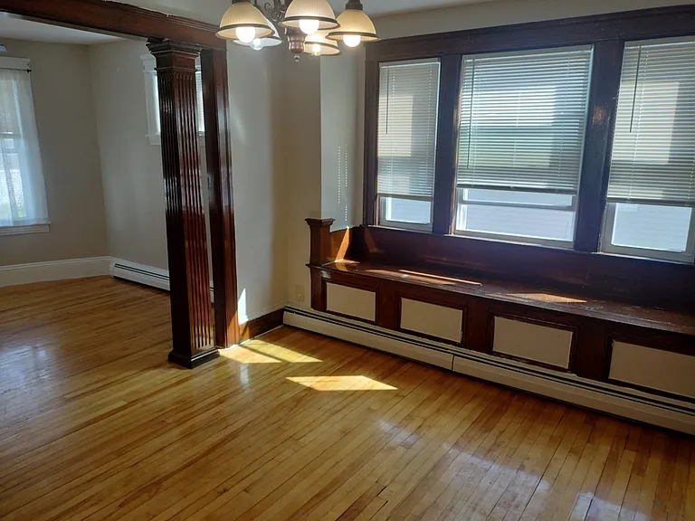 114 Sterling St #2B — Photo 2