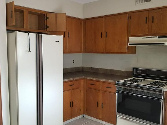 3rd image of 1319 Bay Ave