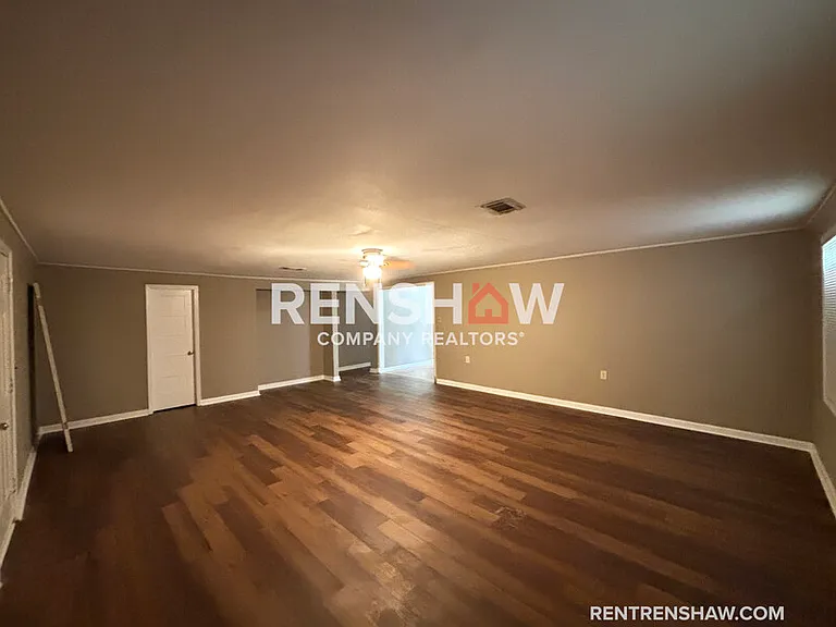 1817 Baldwin Ave — Photo 5