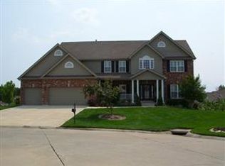704 Hedgewood Ct, O'Fallon, MO 63368