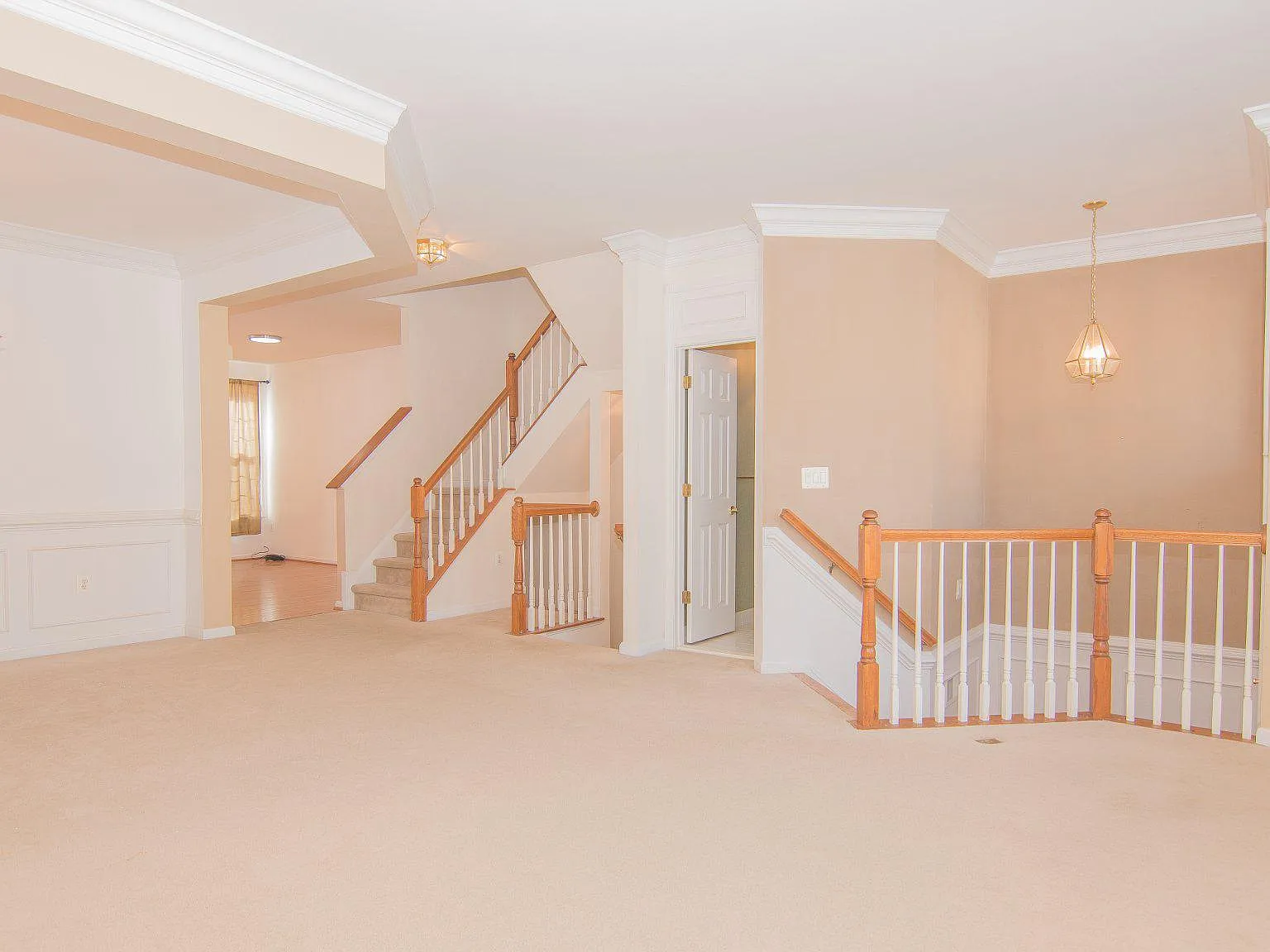 3 bed, 3.5 bath, 2426 sqft, $3,450 — Photo 4