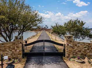 106 Enchanted Isles Cir, Mabank, TX 75156