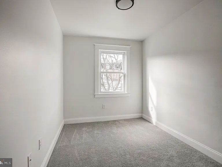 630 Wildwood Pkwy — Photo 8