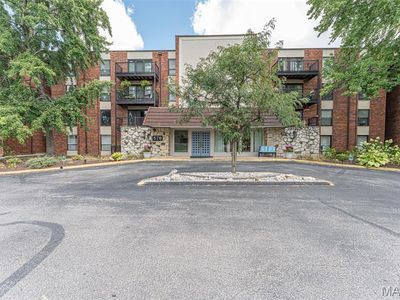 578 Sarah Ln APT 405, Saint Louis, MO, 63141