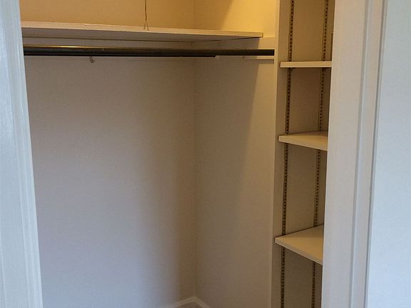 3rd image of 1660 Llanfair Ave APT 2