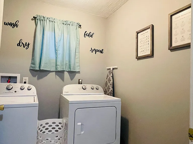 1709 Gandy St — Photo 20