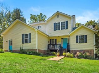 18681 Harrisons Rd, Amelia Court House, VA 23002