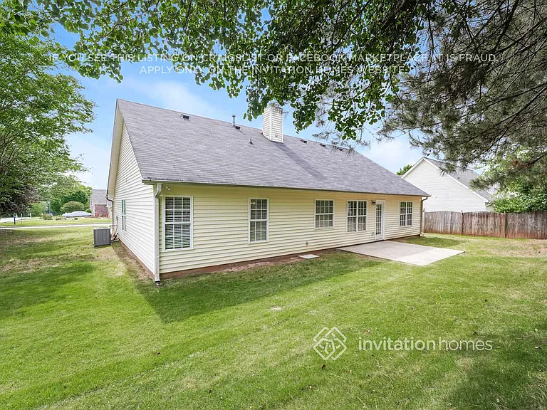 175 Cedarhurst Rd — Photo 16