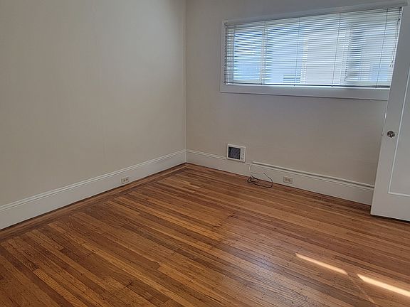 5th image of 428 E 15th St