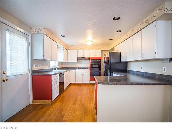 5th image of 1447 Graber Dr