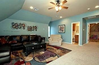 4th image of 3712 W 108th Ct