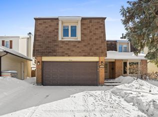 908 Chaleur Way, Ottawa, ON K1C 2S1