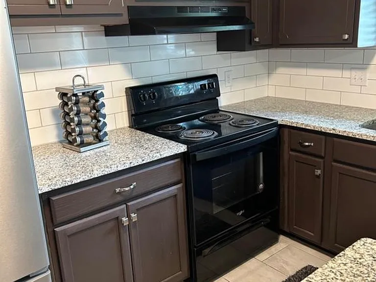 37512 Ladue St — Photo 5