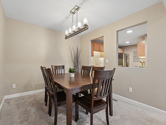 5th image of 2437 Unity Ave N