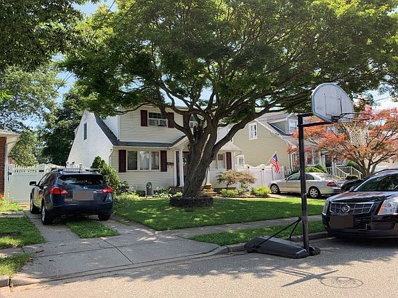3rd image of 43 Moeller St