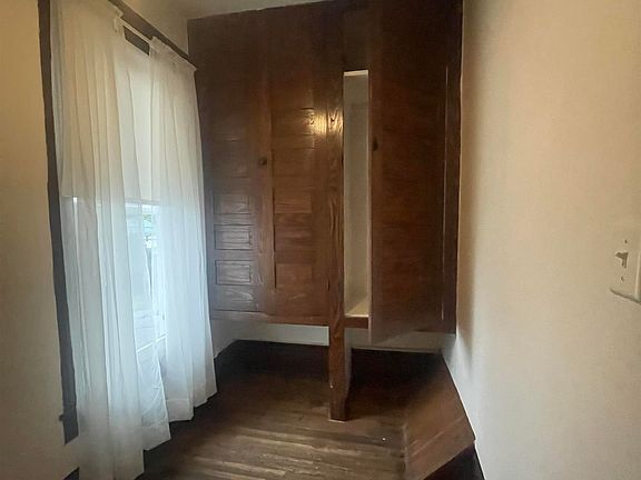 4th image of 113 S Florida St #2