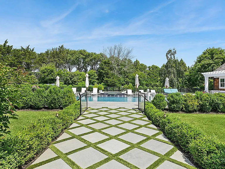 10 Two Trees Ln — Photo 13