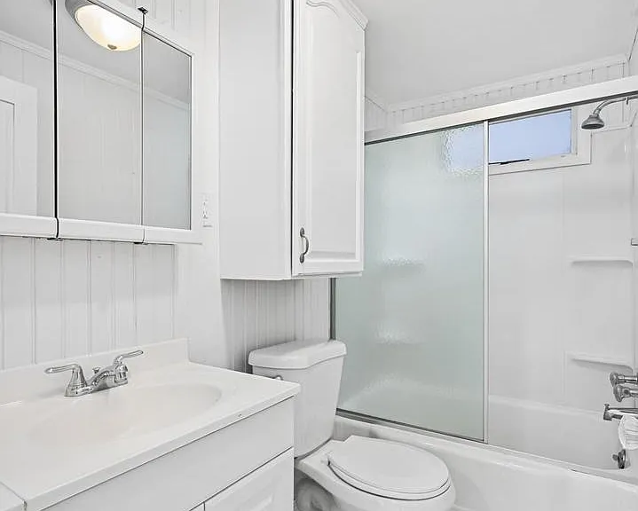 223-225 Kings Hwy E #3 — Photo 4