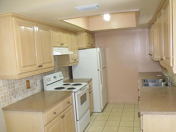 5th image of 1343 Dewey Ct #0
